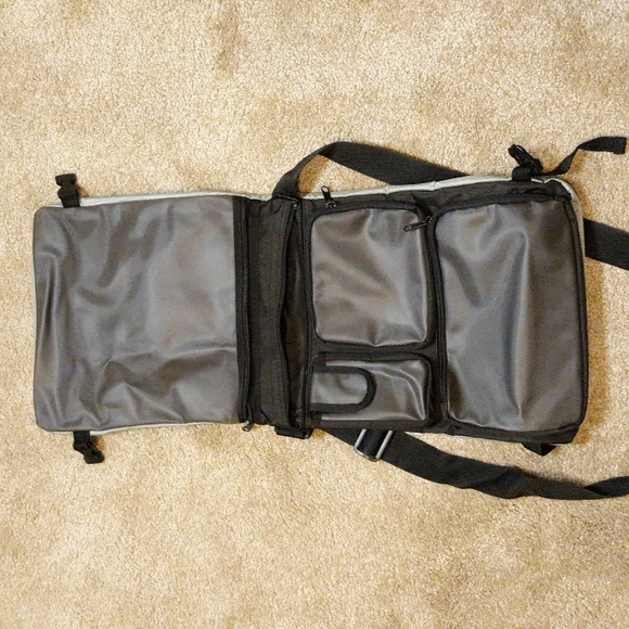 Calvin Klein Crossover Bag - Picture 6 of 9